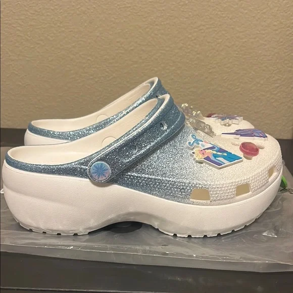 BNWT CROCS Frozen Platform Clogs Women Size 8 - Picture 5 of 11